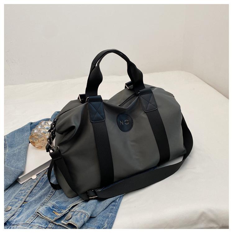 

Summer short-trip bag fashionable large-capacity bag women 2025 new nylon shoulder bag messenger bag серый