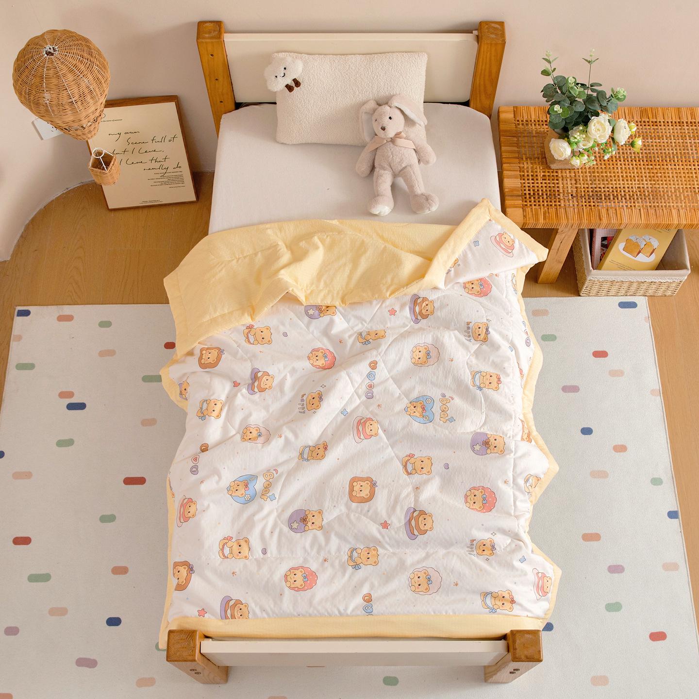 

Class A Soft Cotton Summer Quilt for Children - Lightweight Air-Conditioned Silk Cotton Quilt for Kindergarten Naps 120*150cm Summer Quilt