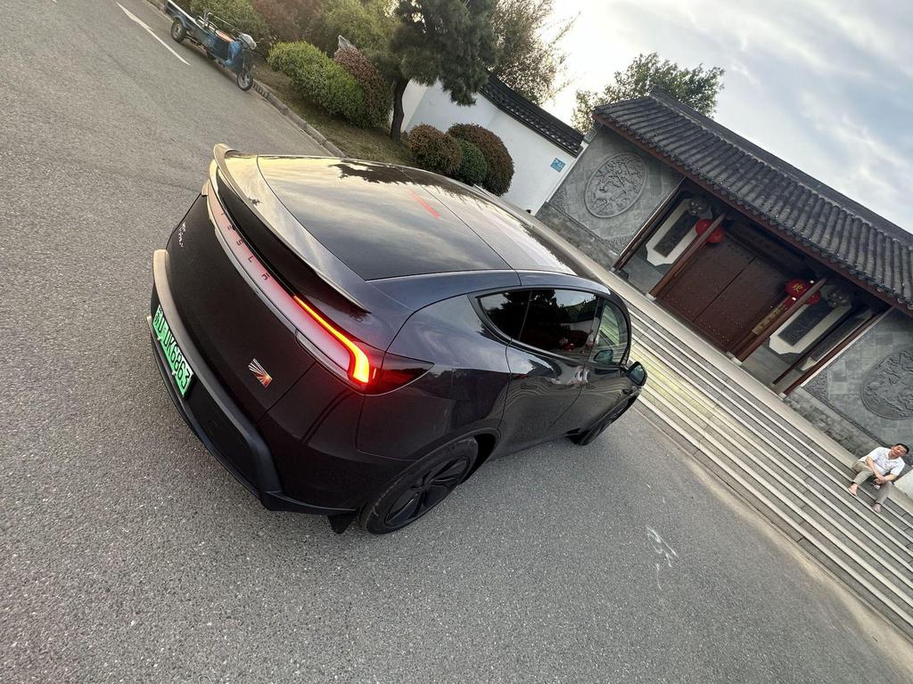 High-Performance Carbon Fiber Rear Spoiler for Tesla Model Y/3