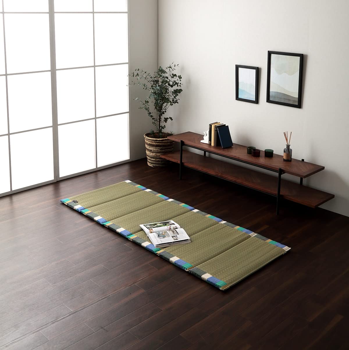 

Ikehiko Corporation Rush Mat Iroha Green 70 x 180cm Relaxing Cushion Nap Made in Japan Compact Storage 6-Fold Approx. #7570599