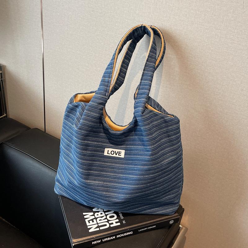 New casual niche armpit bag, simple shoulder tote bag, large-capacity student class bag