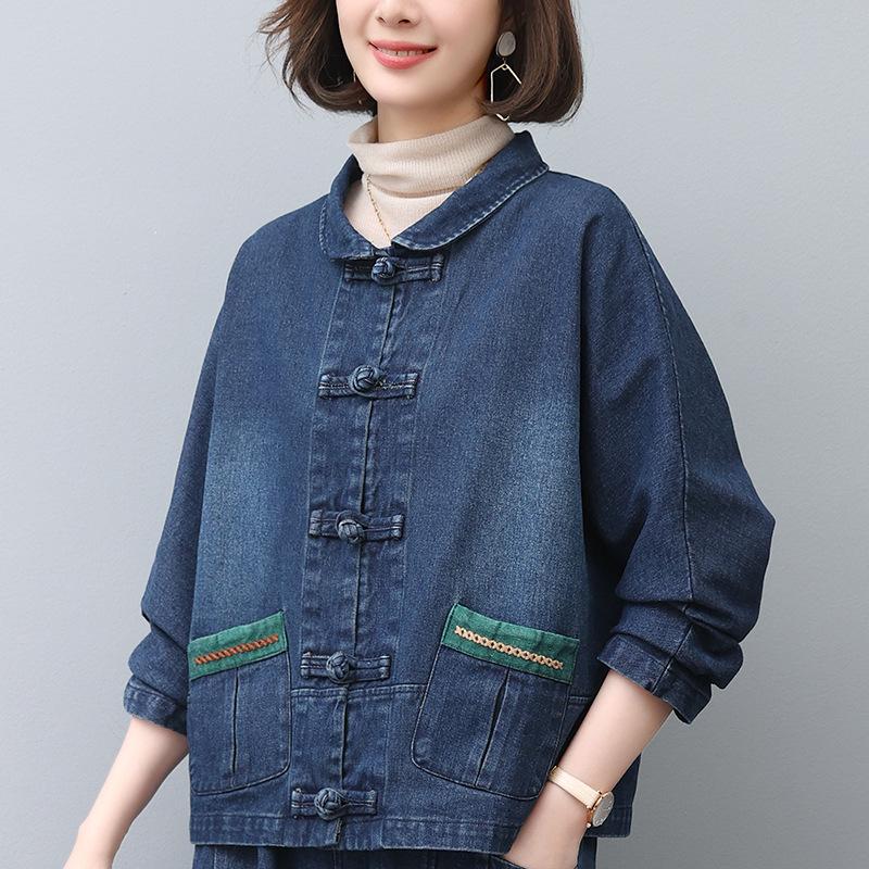 

Женская ретро джинсовая куртка 2024: Весенне-осенний свободный повседневный топ большого размера для женщин среднего и пожилого возраста. M (suitable for 50-59 kg)