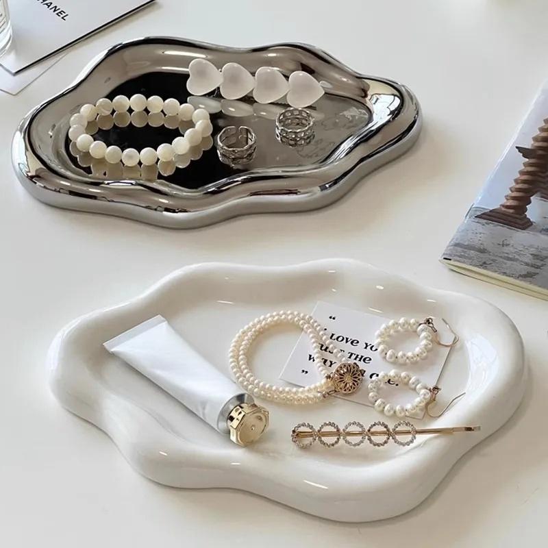1pc Cloud Jewelry Aromatherapy Display Tray Light Luxury Entryway Key Storage Ornament Decorative Organizer for Home Decor