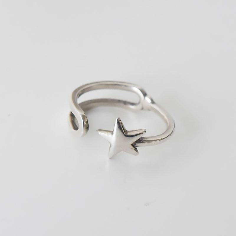Silver Eyecatching S925 Hollow Star Ring For Women Adjustable For Comfort And Style