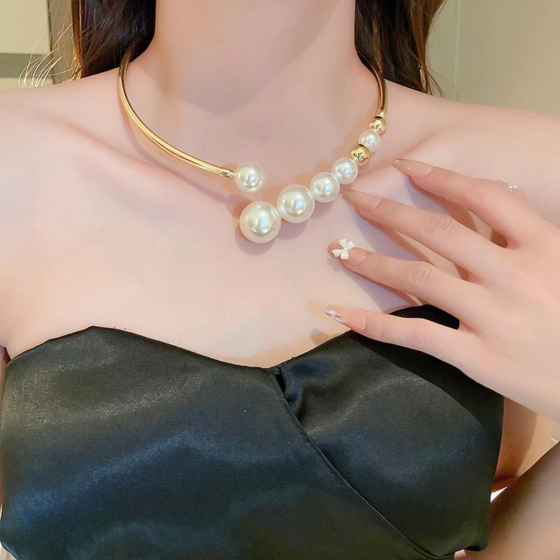 Super fairy long pearl necklace, trendy temperament, court style collarbone chain, exquisite and gentle sweater chain