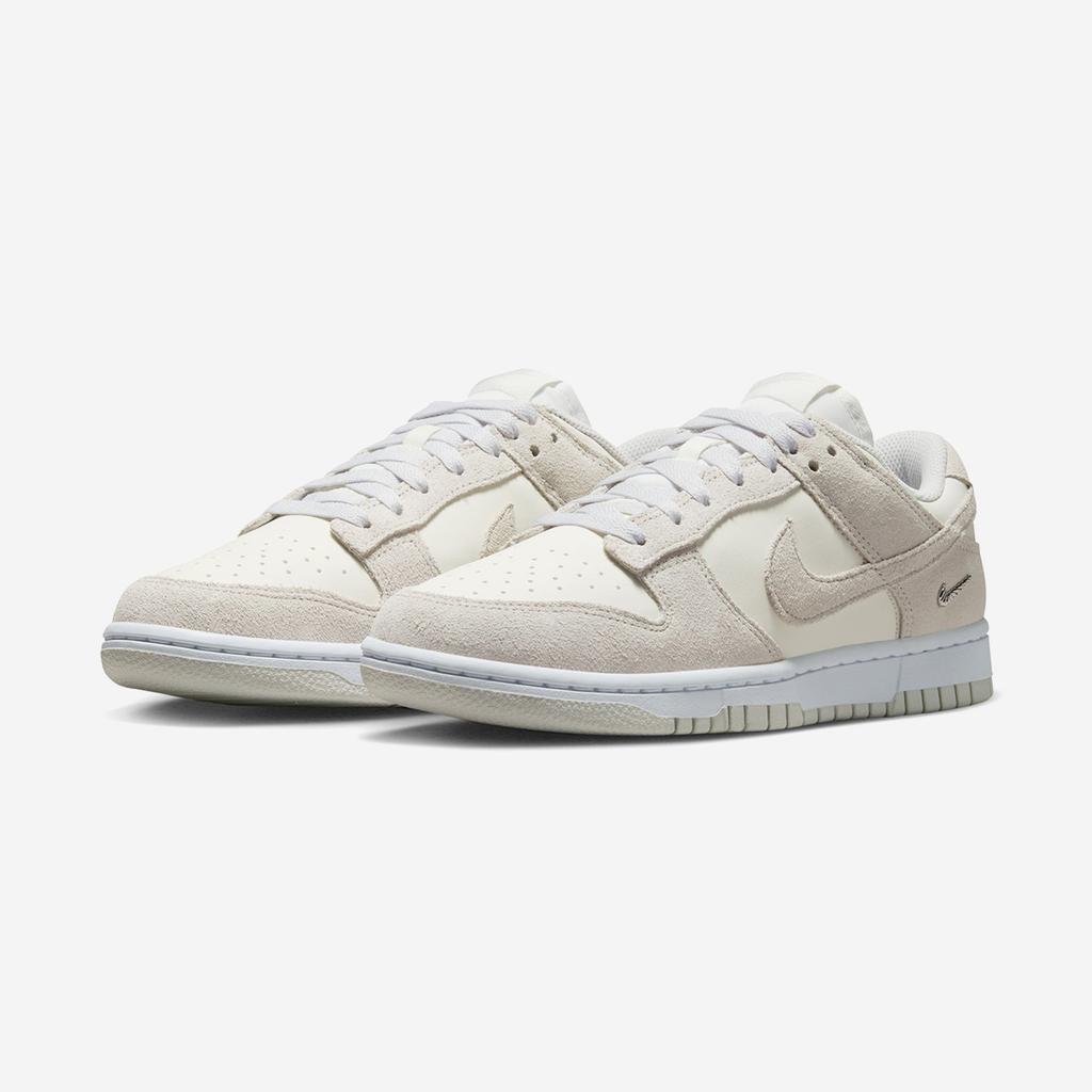 Nike Dunk Low [IO4244-105]