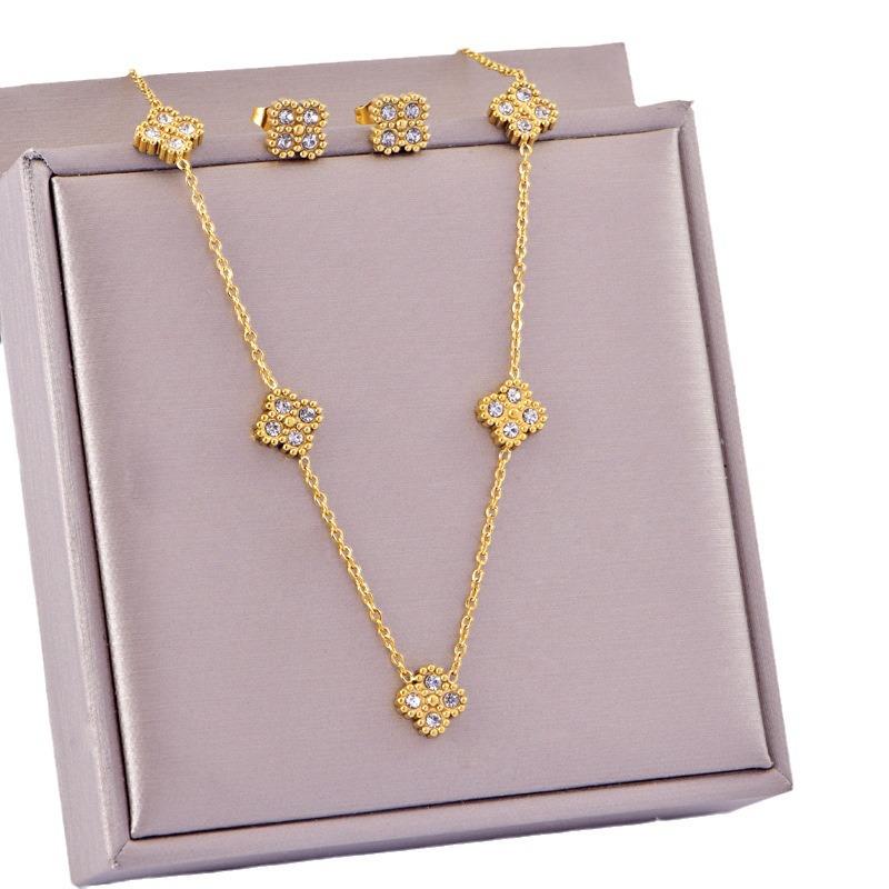 3PCS Diamond Studded Clover Fashionable Versatile Earring Necklace Bracelet Set, the Best Birthday Gift, Valentine's Day Gift