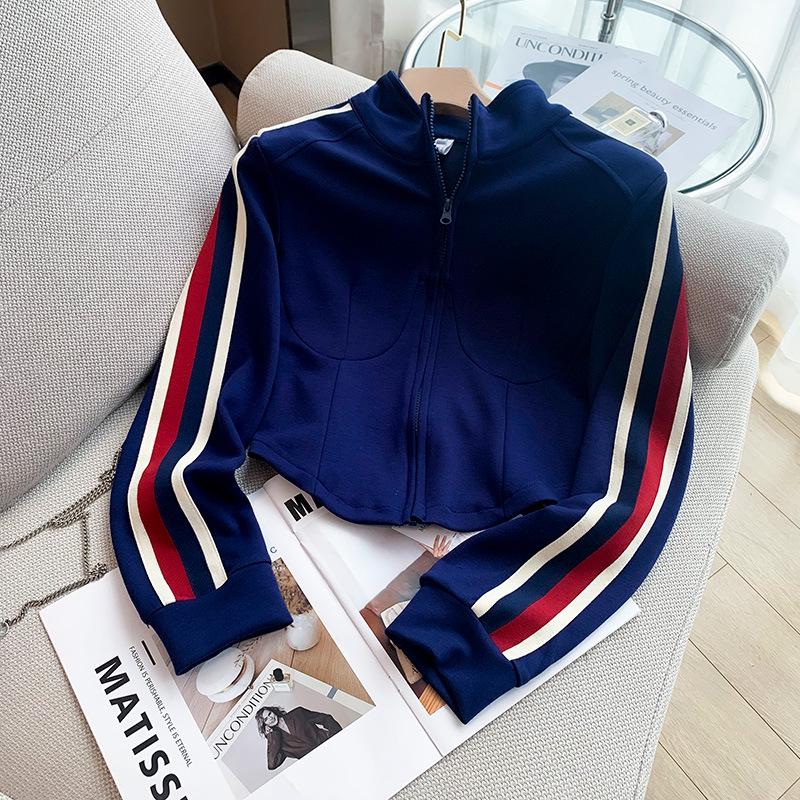 Survêtement de sport en velours pour femmes Automne/Hiver: Veste Pull Courte Design Européen & Ensemble Décontracté Deux Pièces