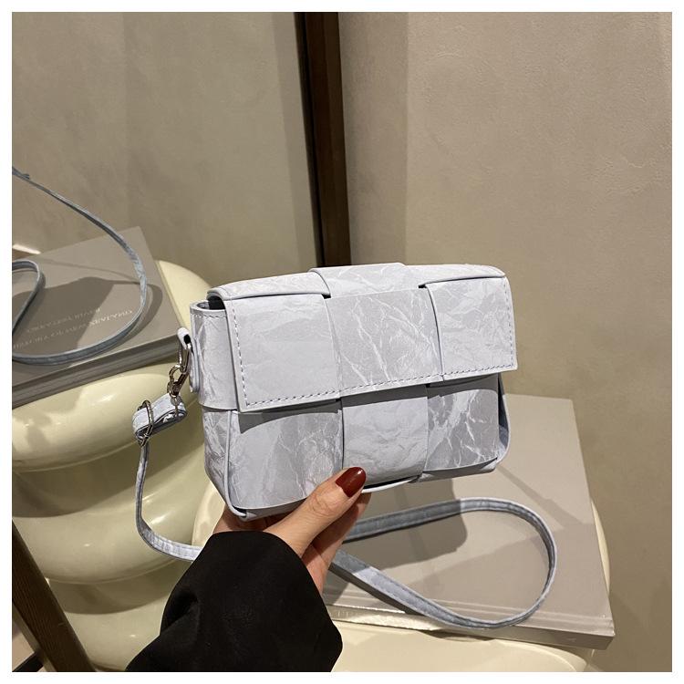Women's Bag 2025 New Trendy High-end Fashion Versatile Shoulder Messenger Bag Autumn and Winter Woven Portable Small Square Bag