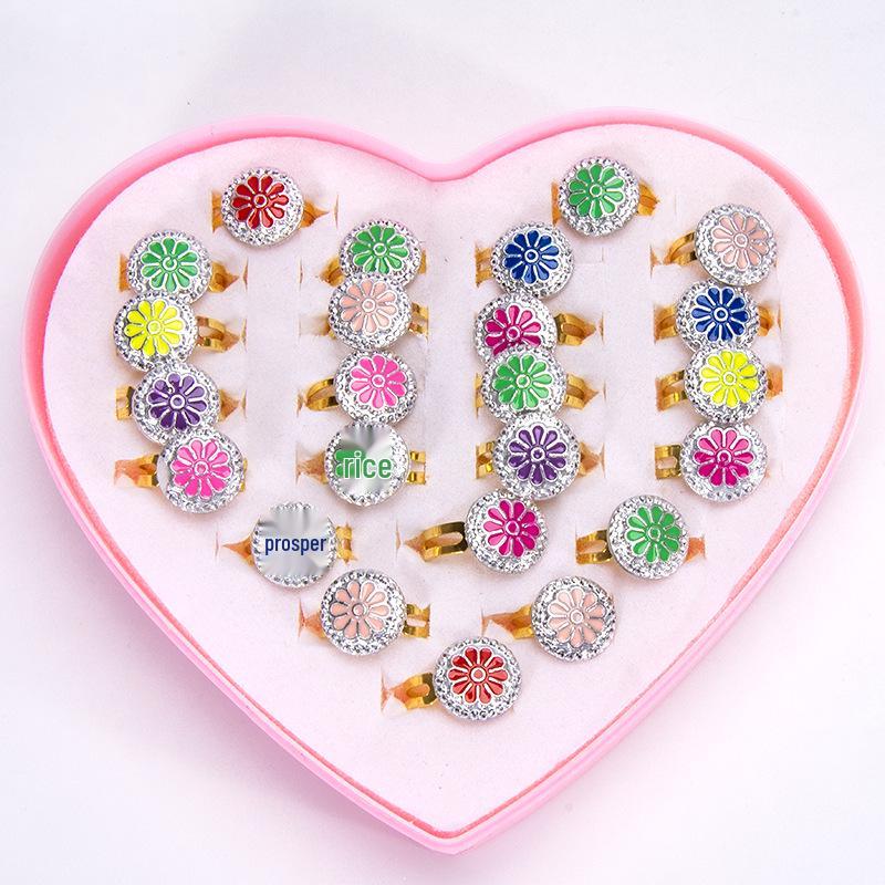 Children's Adjustable Rhinestone Alloy Ring Set In Heart-Shaped Box