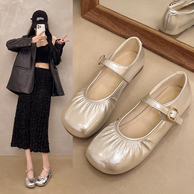 French stunning Mary Jane single shoes women's 2025 new autumn with skirt flat beanie shoes silver small leather shoes women