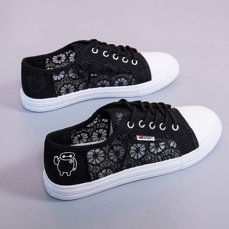 

2025 летние новые кружевные дышащие маленькие белые туфли женские корейские студенческие туфли сетчатые парусиновые туфли на плоской подошве 40 чёрный