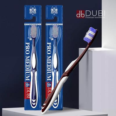 Periuță de dinți British Men cu peri medii-duri pentru îndepărtarea petelor de fum și ceai