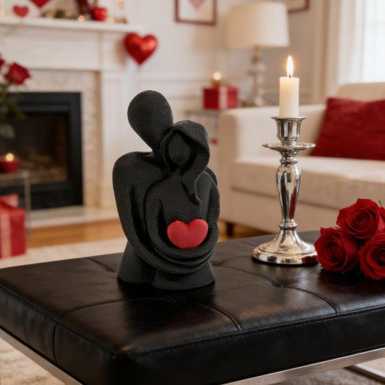 3D Printed Hugging Couple Figurine Valentine's Day Love Heart Couple Statue Home Office Desktop Decoration Ornament