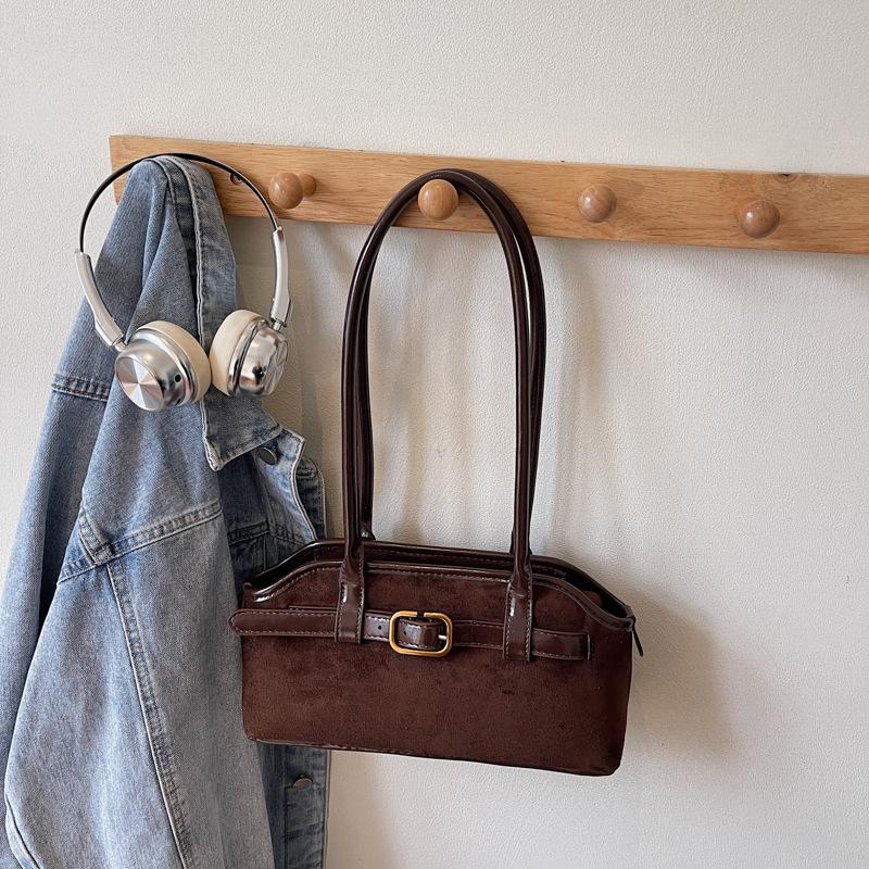 Autumn and winter popular niche suede bag 2025 new messenger bag commuter versatile women's shoulder armpit bag