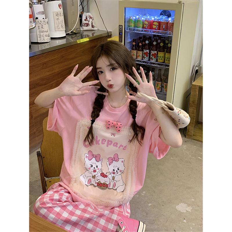 

Женская футболка с короткими рукавами с принтом