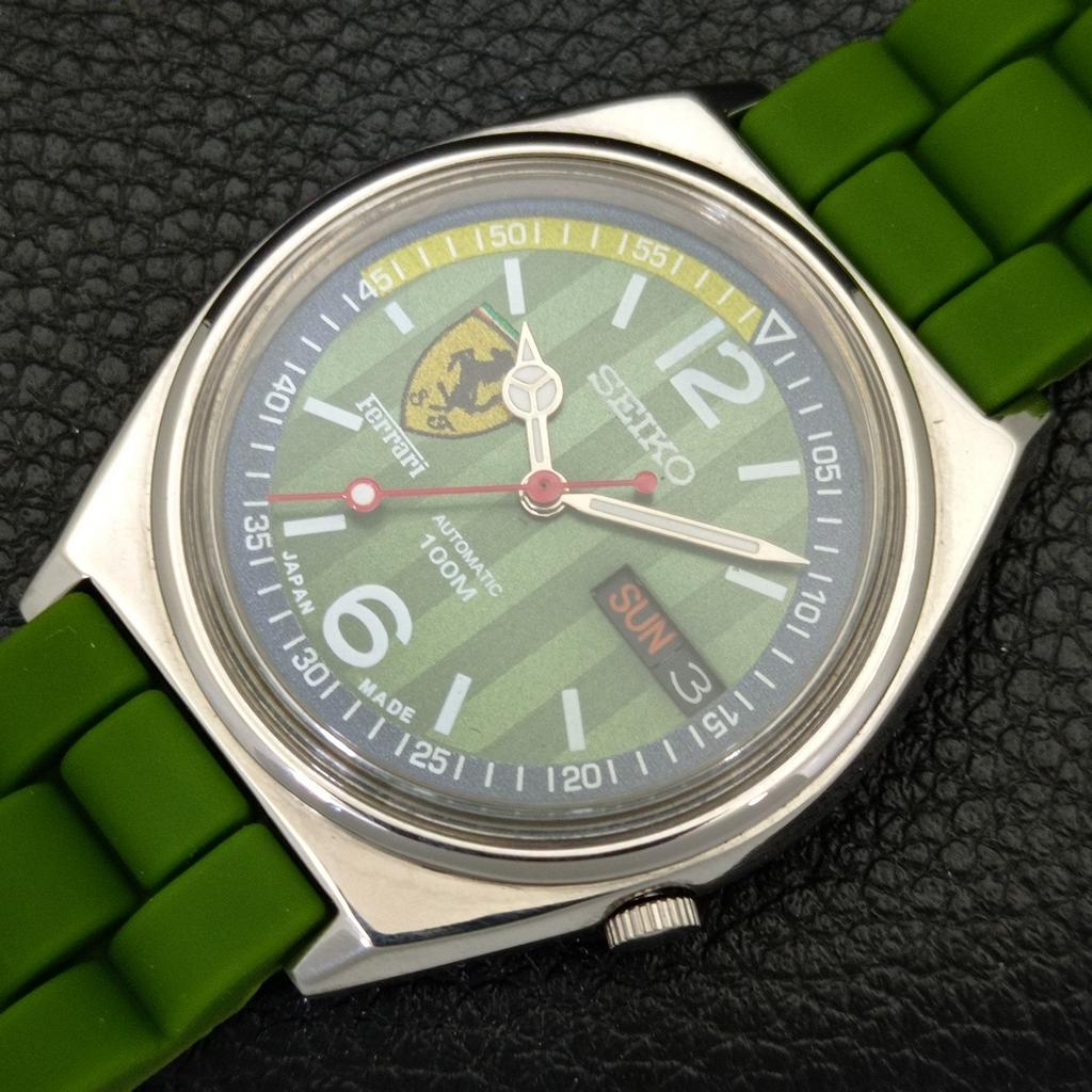 AUTOMATIC VINTAGE SEIKO JAPAN 7009A MENS FERRARI DIAL WATCH a700442-5
