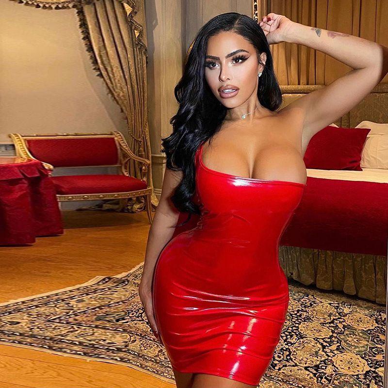 

Женское темпераментное сексуальное платье-футляр с косыми плечами и ягодицами S красный