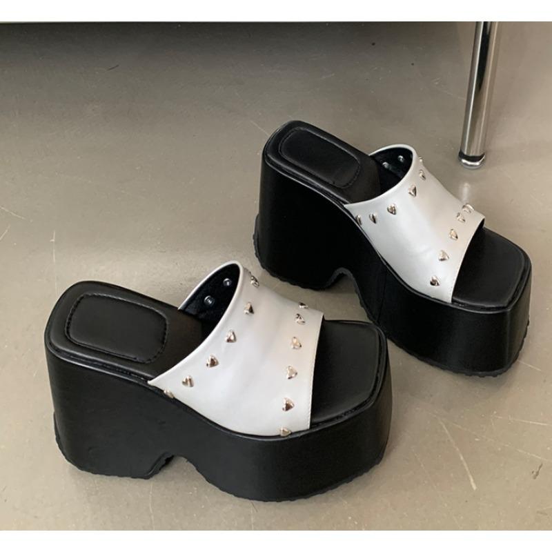 Populære europeisk og amerikansk stil tykksålede kilehælsandaler for kvinner Platform klassiske tøfler utendørs svart