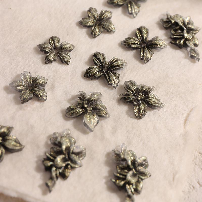 Vintage Gilded Flower Nail Rhinestones Nail Gems Kit Nail Art Charms DIY Nail Decoration Manicure Accessories Nail Salon