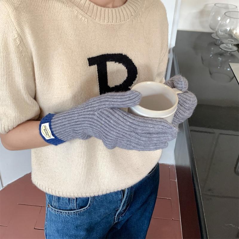 1Pair Women Winter Warm Cycling Riding Outdoor Activities Windproof Thickened Wrist Protection