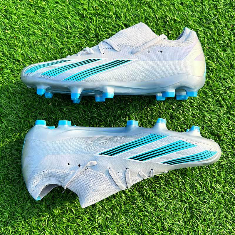 

Seamless low-top adult football shoes men s and women s spikes students grass impact training sneakers 45