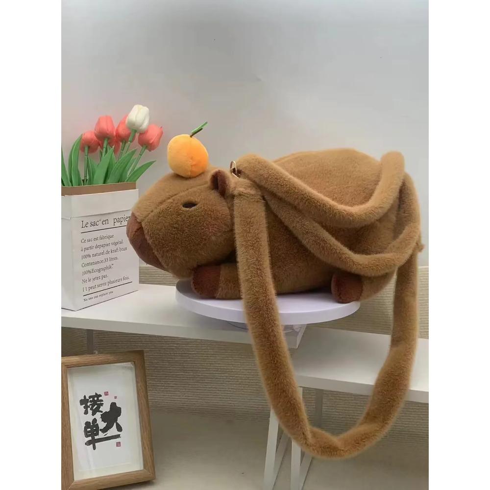 Capybara peluş sırt çantası Kawaii moda peluş bebek kürk çanta çocuk çantası omuzdan askili çanta Mini sırt çantası çanta kız arkadaşı için hediyeler