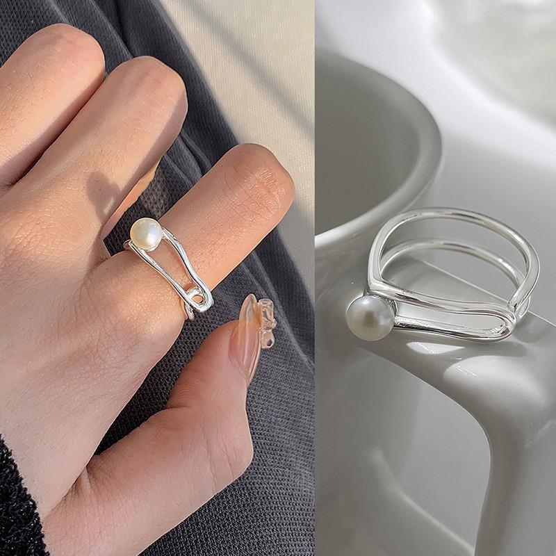 Elegant Vintage Irregular Line Pearl Ring For Women Fashionable Geometric Design