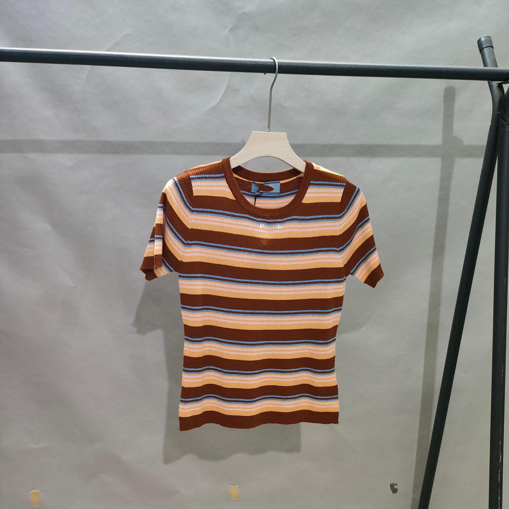 

New Style Slim Fit Round Neck Casual Striped Knit T-shirt Medium
