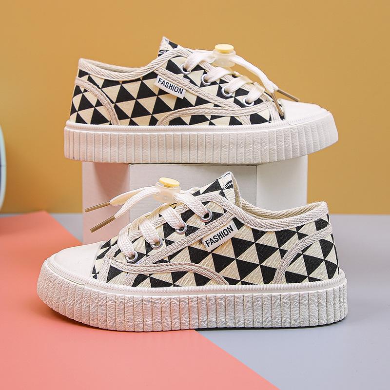 New Simple Casual Canvas Shoes
