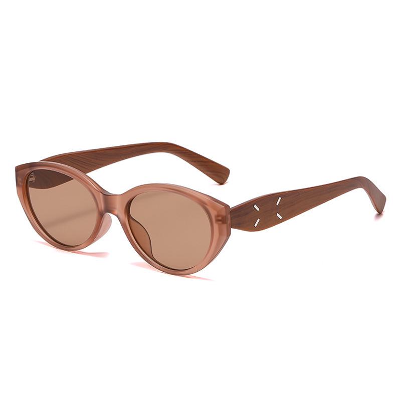 

2025 High-End Cat-Eye Sunglasses with Wood Grain Temples, Anti-UV Protection for Women & Men