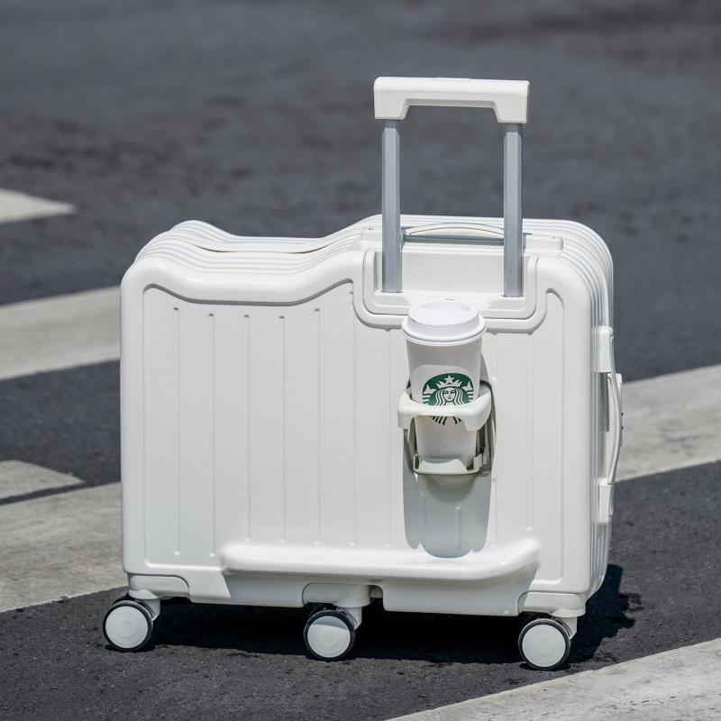 Детский чемодан-каталка с универсальными колесами и кодовым замком 18-inch (Supports 300 kg, Dry/Wet Separation)