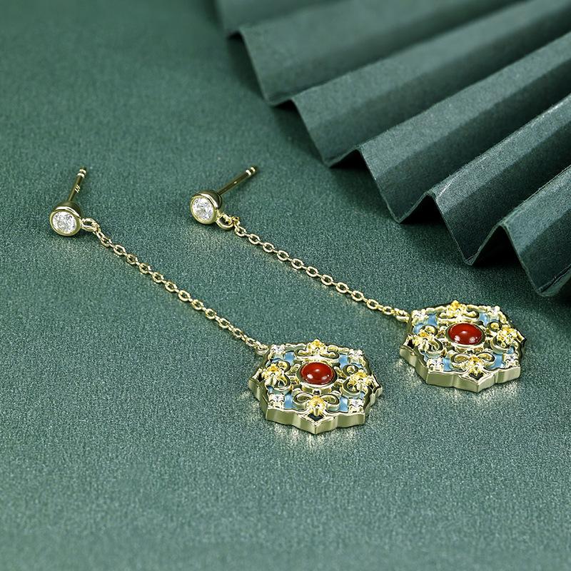 Jewelry Valentine's Day earrings, temperament 925 exquisite original design Dunhuang caisson pattern medieval earrings