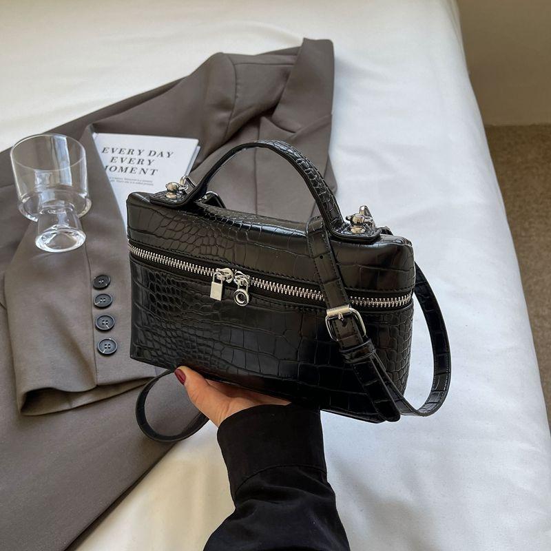 

Classy Sentong Qin Fashion Spring Popular Box Bag Black