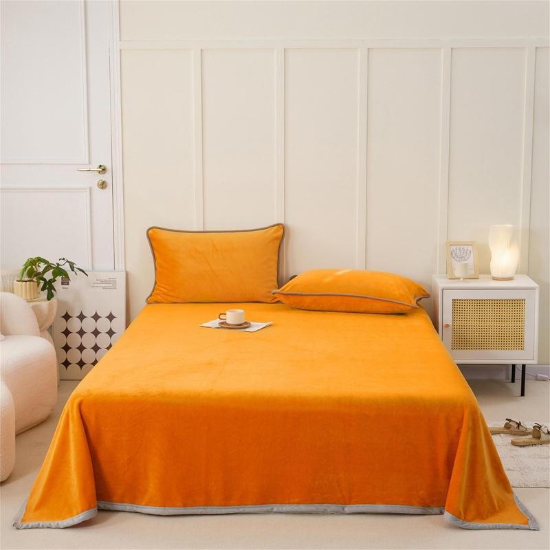New Solid Color Flannel Blanket Blanket Casual Nap Office Comfortable and Warm Solid Color Milk Blanket