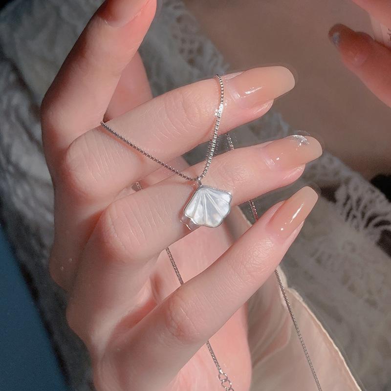 

Natural White Shell Pendant S925 Sterling Silver Necklace , Minimalist Design , 41cm / 50cm Box Chain , Fashion OL Style 925 silver перлинний