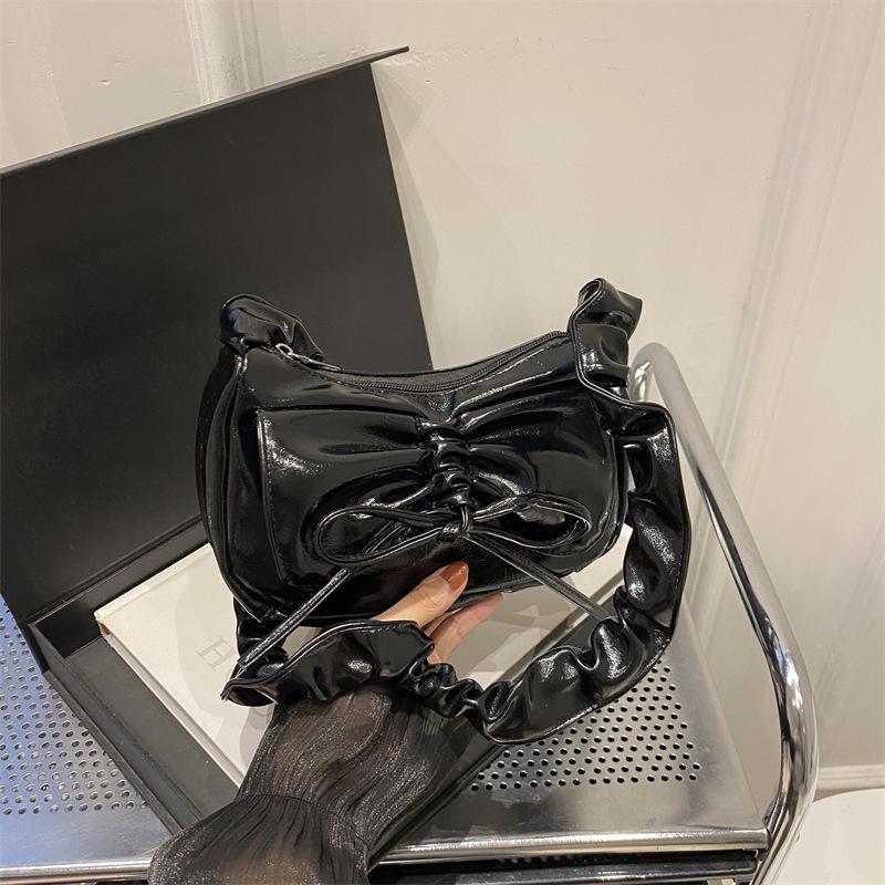 

Niche pleated underarm bag women s 2025 new fashionable red shoulder bag high-end versatile handbag