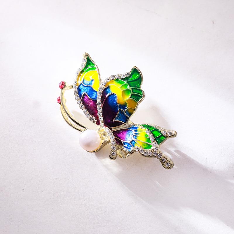 Exquisite Pearl Enamel Butterfly Brooch - Elegant Flower Corsage Pin for High-Grade Apparel