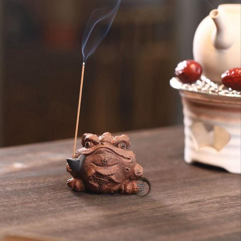 Yixing Zisha Handmade Golden Toad Tea Pet Sculpture 11 cm