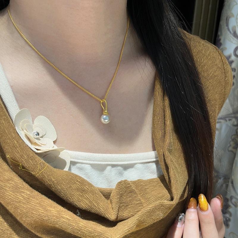 French Hand-Brushed Pearl Necklace Women'S Sweater Chain Accessories Temperament High-End Pearl Earrings Earhook Earrings