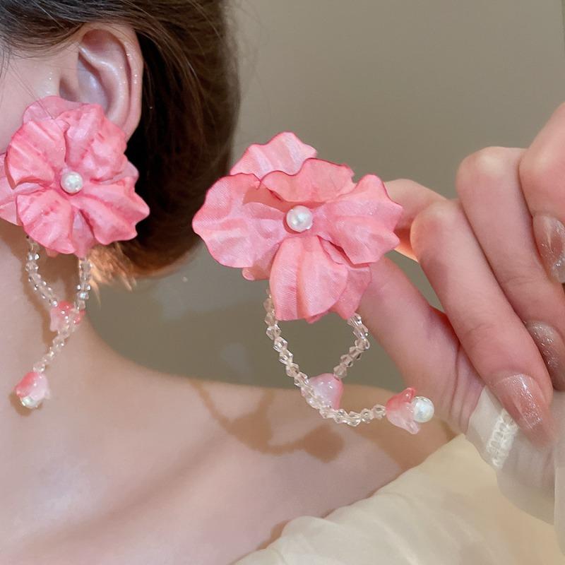 Silver Needle with Diamond Fabric, Flower Fringed Earrings, Sweet and Gentle Stud Earrings, Femininity, Versatile Earrings, Niche and High-end Sense