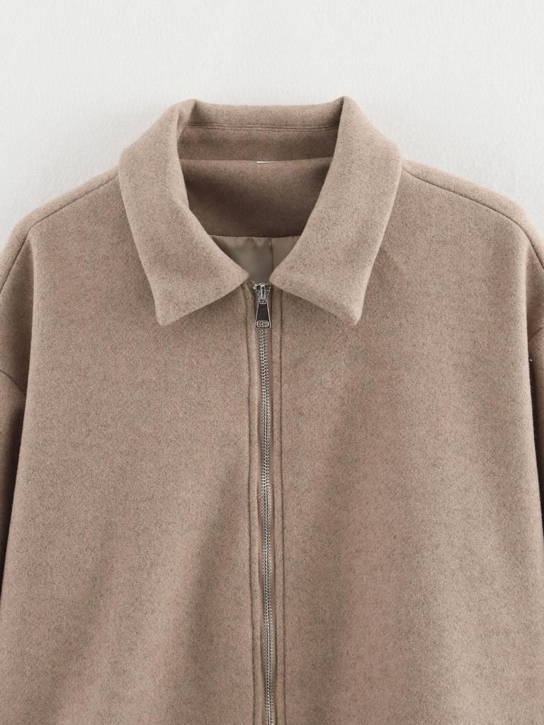 Women's Tweed Lapel Jacket: 2025 Spring/Autumn Fashion with Waist-Cinching Pleats and Zipper.