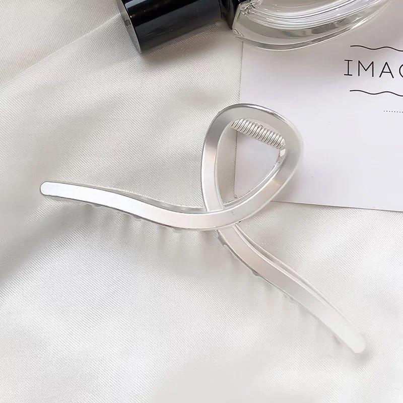 High-End Large Metal Claw Hair Clip for Women - Elegant Updo Accessory