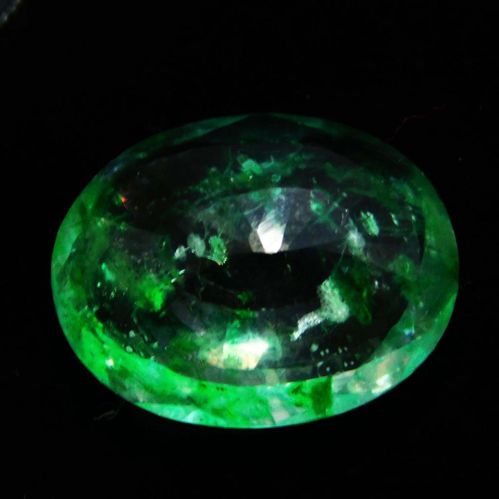 Natural Green Emerald Loose Gemstone Muzo Oval Shape 6 Ct for Jewelry Making and Gem Collections