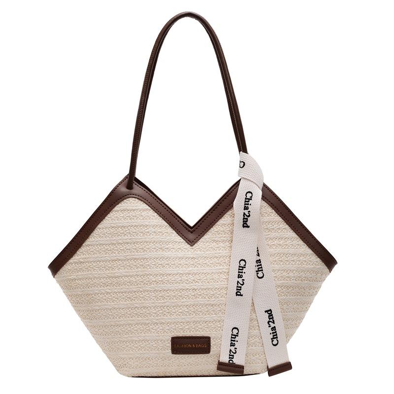 Woven straw bag women's large capacity 2025 new summer portable shoulder bag seaside satchel commuter tote bag