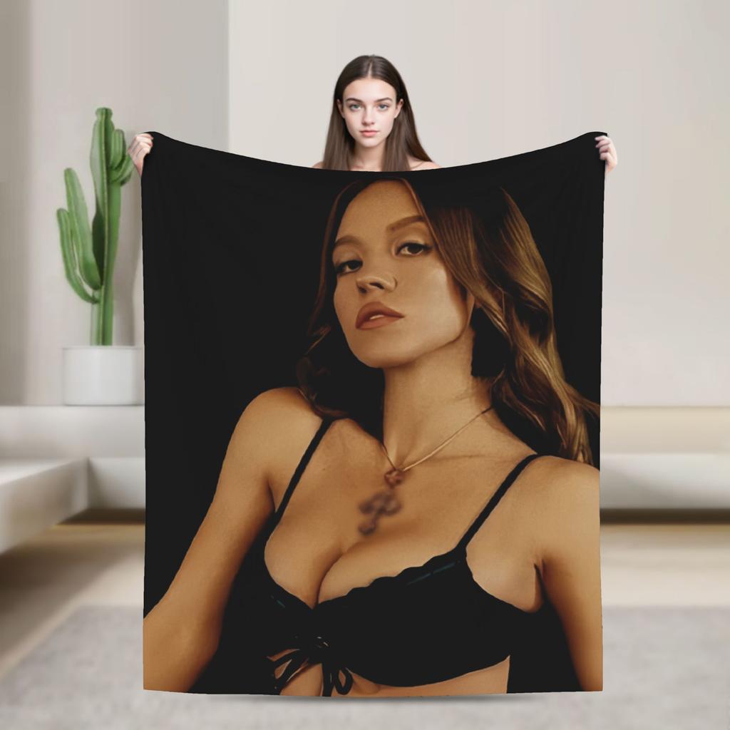 Sydney Sweeney Blanket Super Soft Fashion Plush Throw Blanket For Girls Boys Bedroom Flannel Bedspread Bed Cover