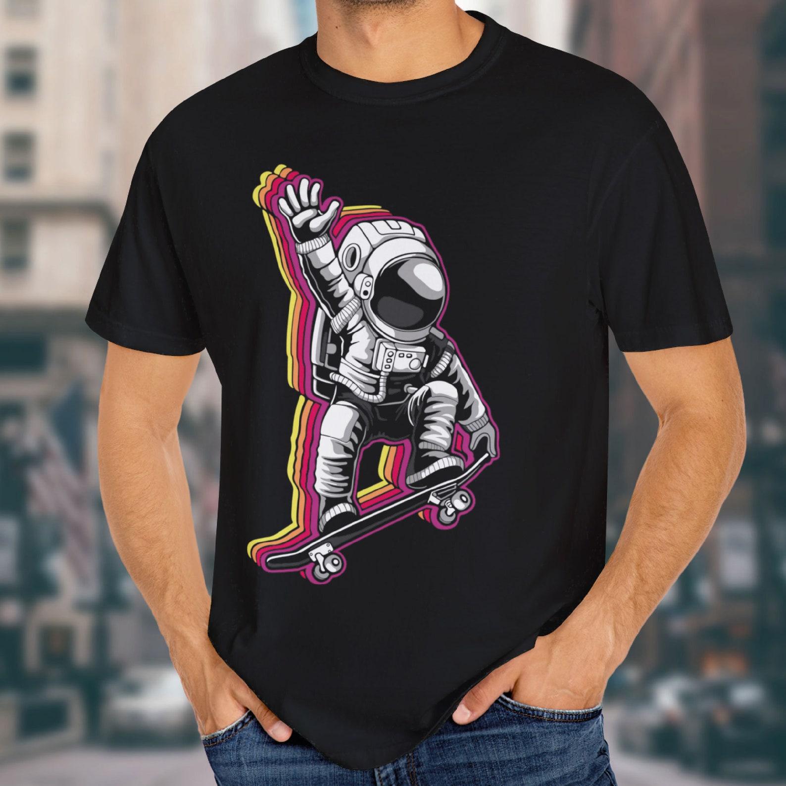 Astronaut Skate Shirt, Space Shirt, Funny Astronaut Shirt, Spaceman Shirt, Birthday Gift, Skateboarding Outfit, Trendy Shirt, Skater Tee M