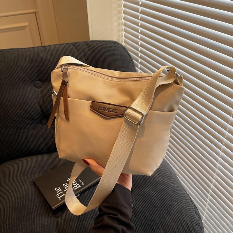 New Solid Color Shoulder Messenger Bag Simple and Fashionable Large-capacity Shopping Bag Shoulder Bag