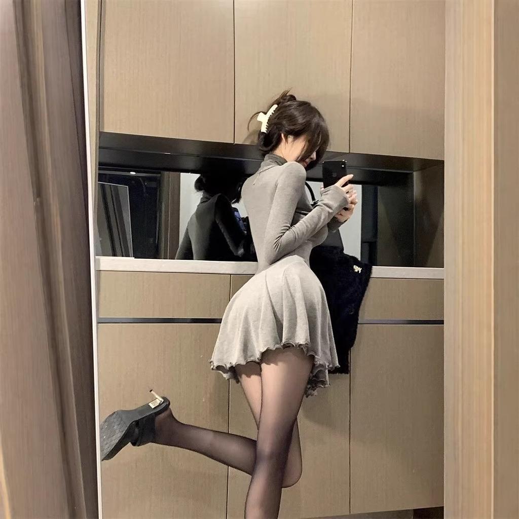 Pure Desire Spice Girl Turtleneck Versatile Long-sleeved Dress Women's Autumn and Winter New Waist Fluffy Skirt, Thin Bottom Skirt Short Skirt