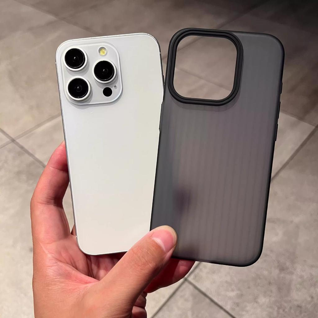 Falisty Matowy Etui na Telefon Komórkowy Apple 16pro IPhone 15 Ultracienkie Tpu Odporne na Upadki 14 Etui Ochronne